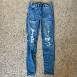 Ripped American Eagle Medium Wash Jeans